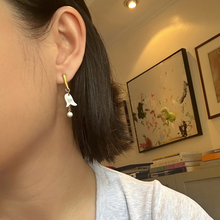 Nini Earrings in Mother of Pearl