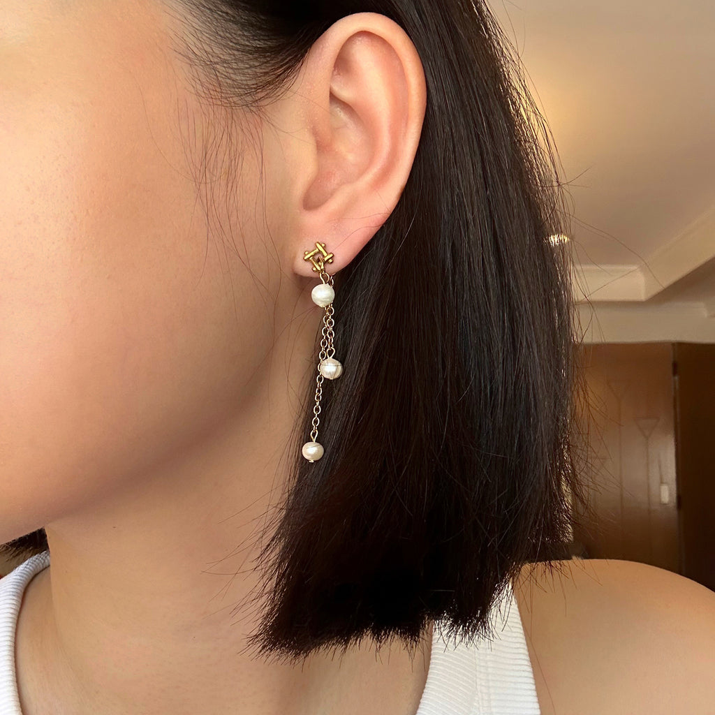 2-in-1 Trickle Earrings in Pearl (Limited)