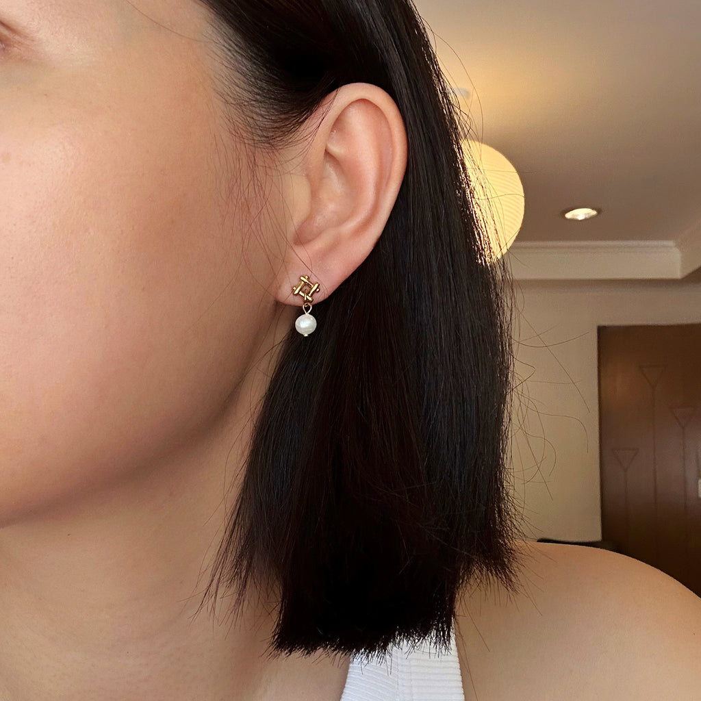 2-in-1 Trickle Earrings in Pearl (Limited)