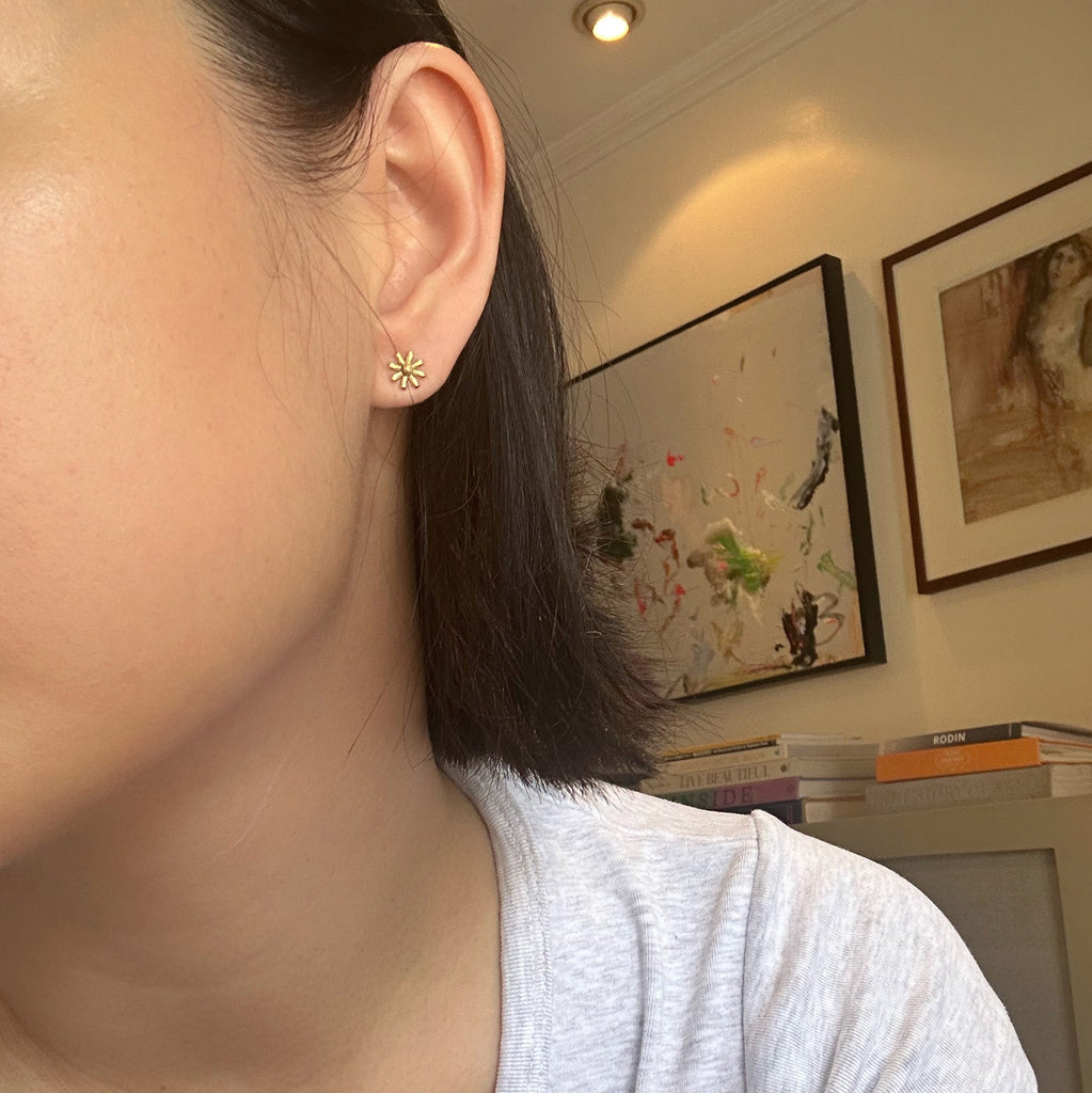 2-in-1 Trilli Earrings in Mother of Pearl