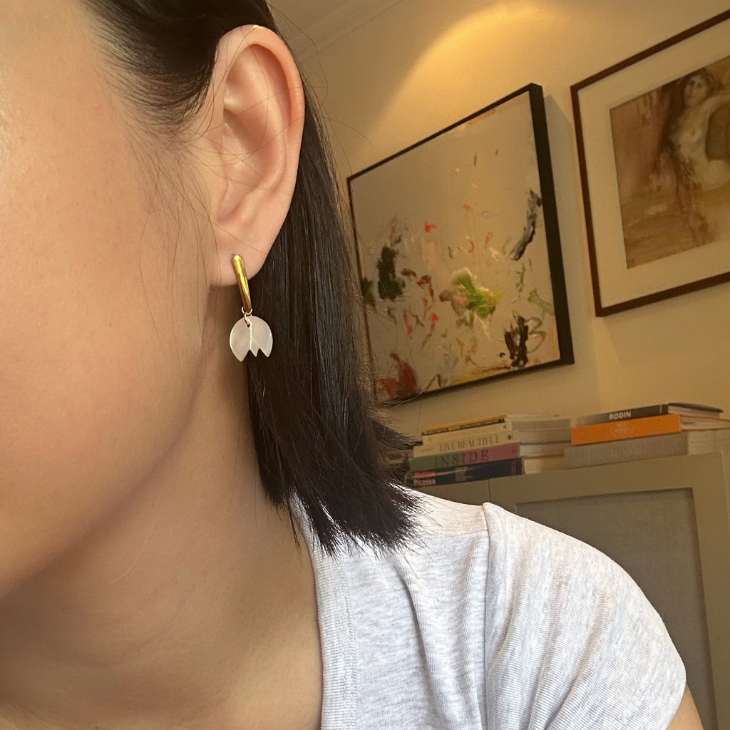 Via Earrings in Mother of Pearl