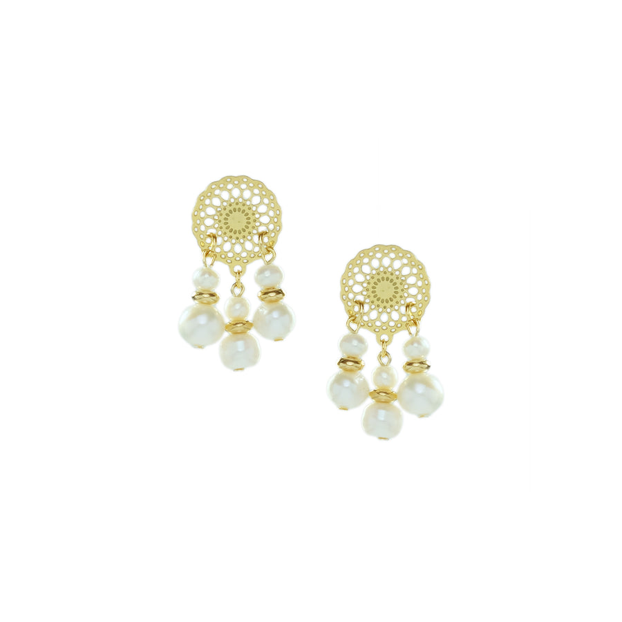 Lilo Earrings in Pearl